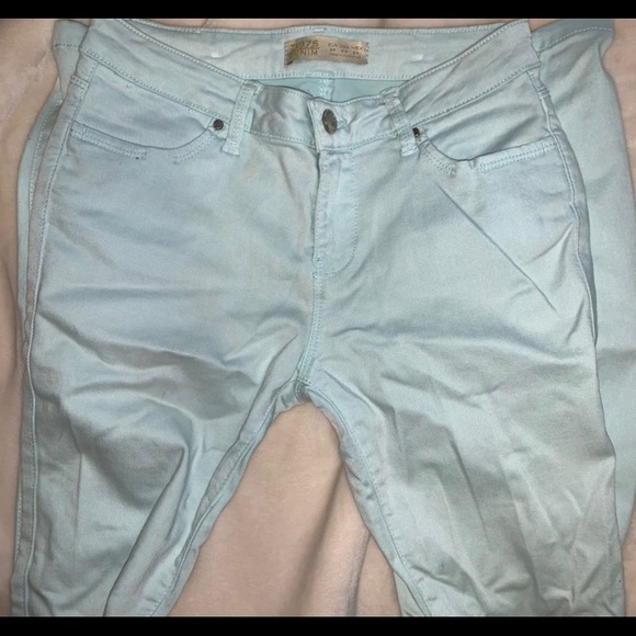 LEGGINGS, JEANS ETC🤍 - Picture 2 of 3